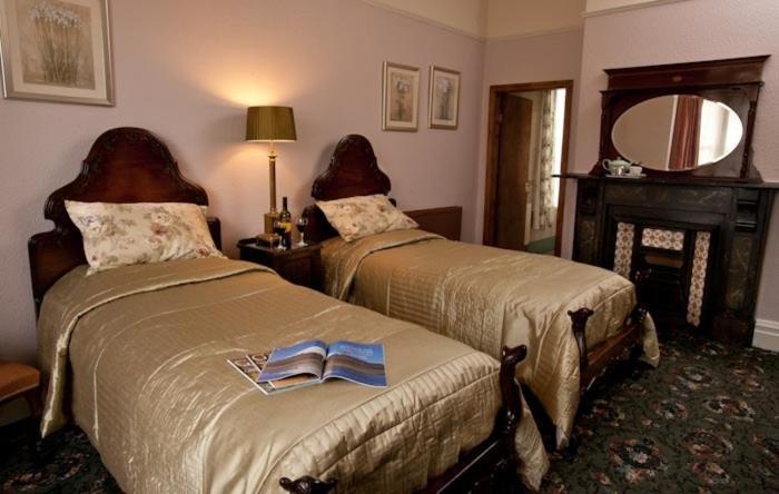 Belmont Hotel Wrexham Zimmer foto